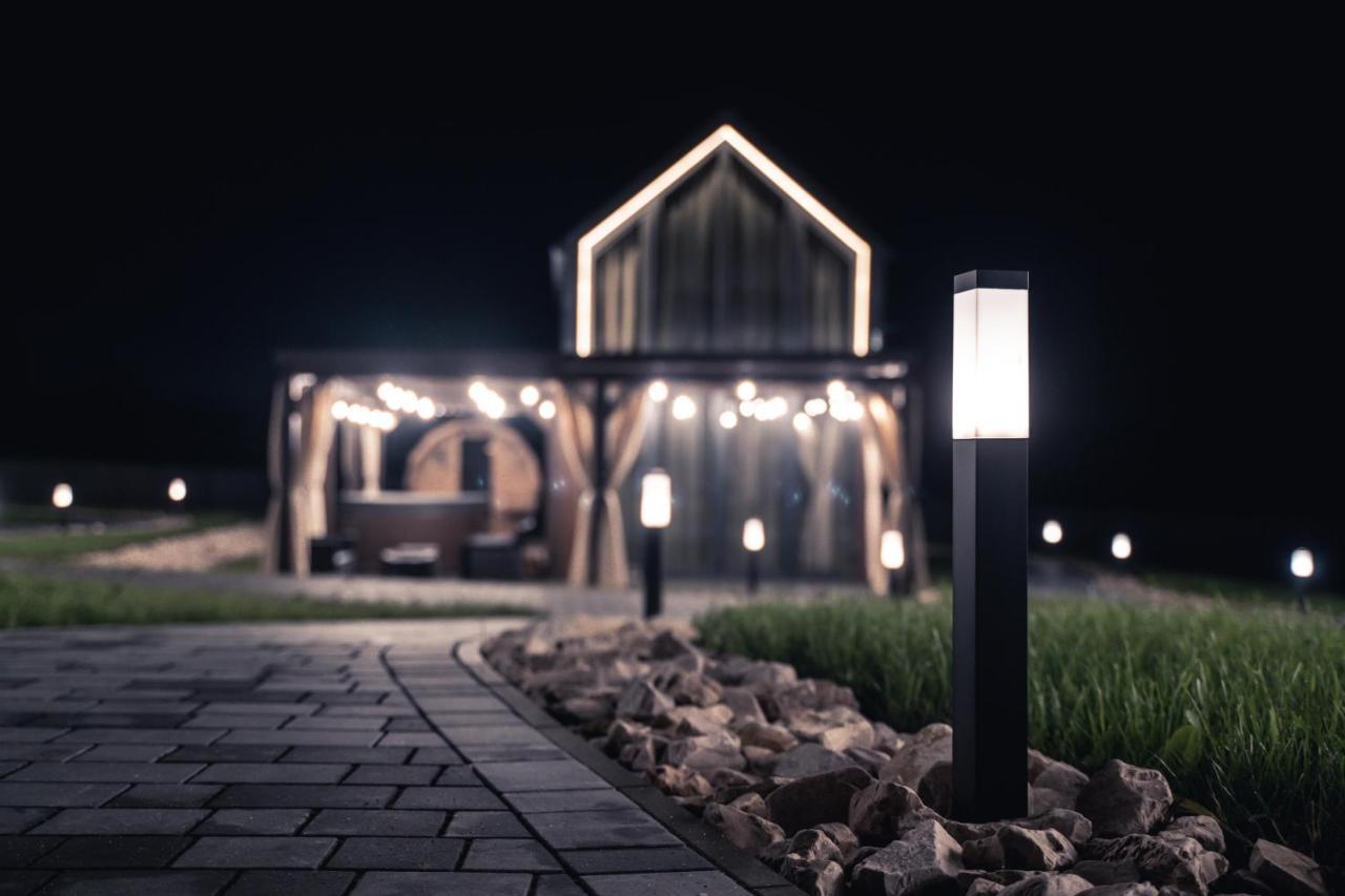 Village Resort Sauna & Jacuzzi & Netflix Tworkowa Ngoại thất bức ảnh