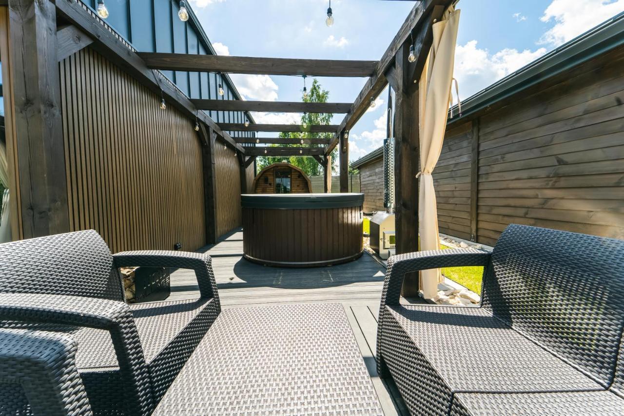 Village Resort Sauna & Jacuzzi & Netflix Tworkowa Ngoại thất bức ảnh