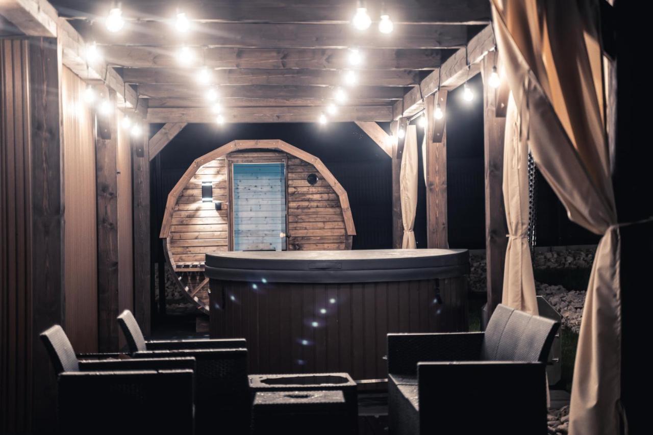 Village Resort Sauna & Jacuzzi & Netflix Tworkowa Ngoại thất bức ảnh