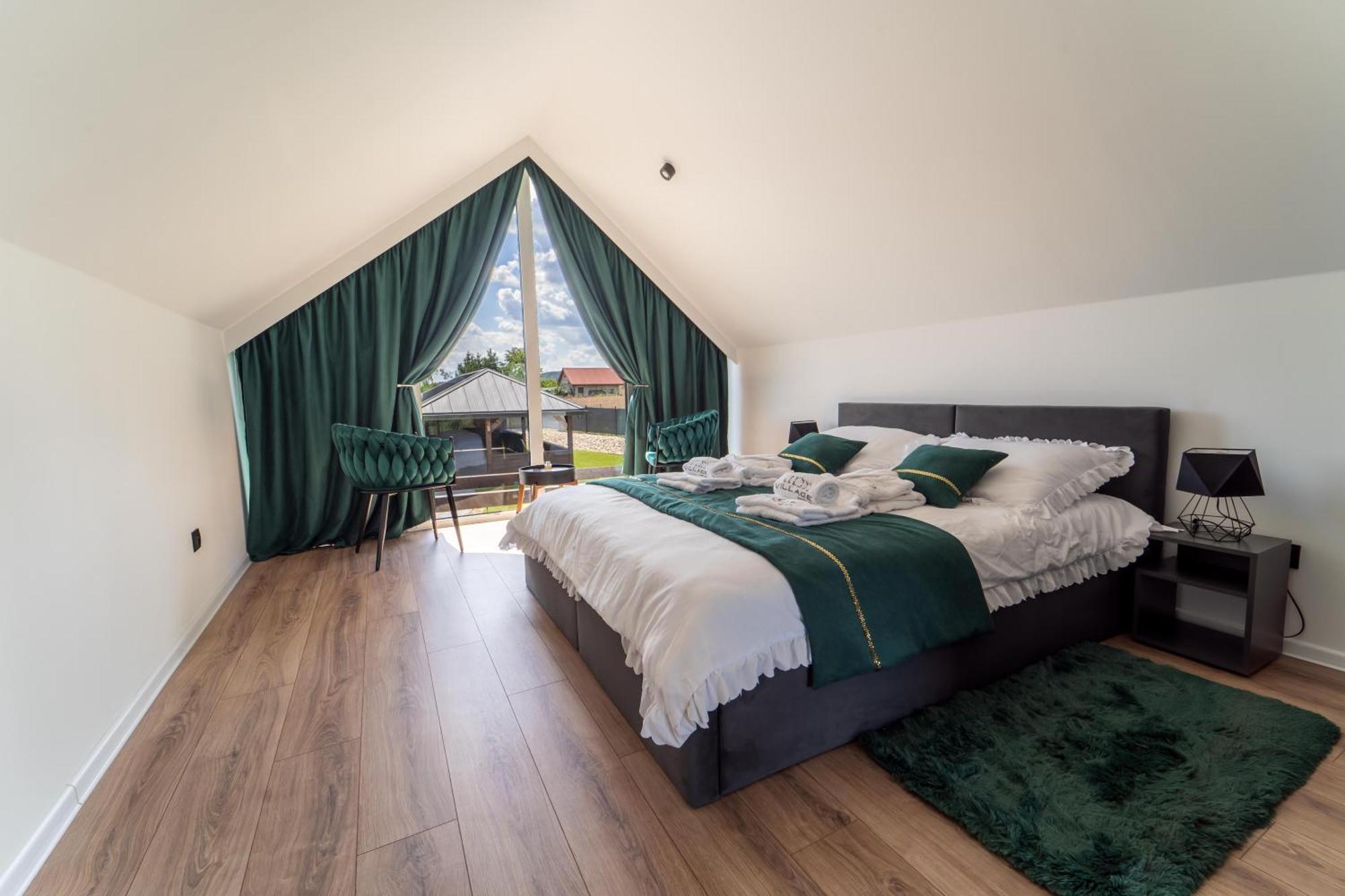 Village Resort Sauna & Jacuzzi & Netflix Tworkowa Ngoại thất bức ảnh